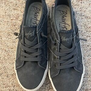 Blowfish brand faded, denim blue sneaker